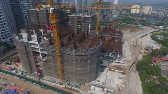 Không còn cảnh xe tải vận chuyển vật liệu ra vào dự án.