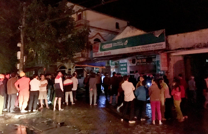 ​Cháy tiệm sửa xe gần cây xăng, hơn 100 hộ dân mất điện