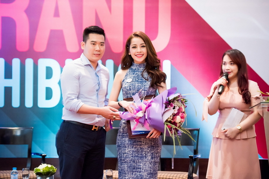 .Chi Pu bất ngờ trở thành đại sứ xúc tiến du học Việt Nam – Anh Quốc