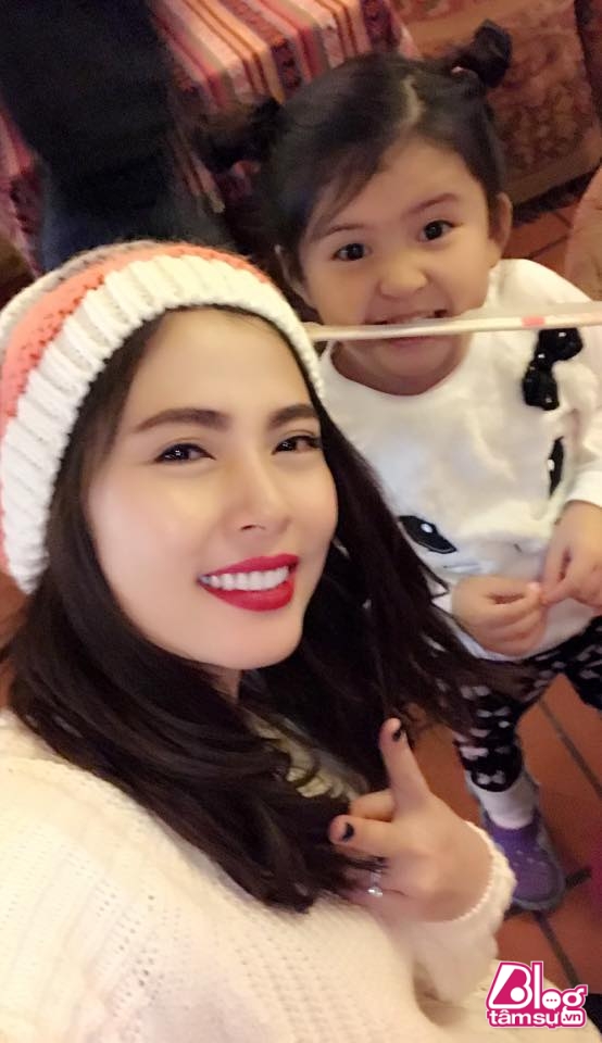 Hơn 30 tuổi, Ngọc Hiền vẫn trẻ trung như gái ngoài 20