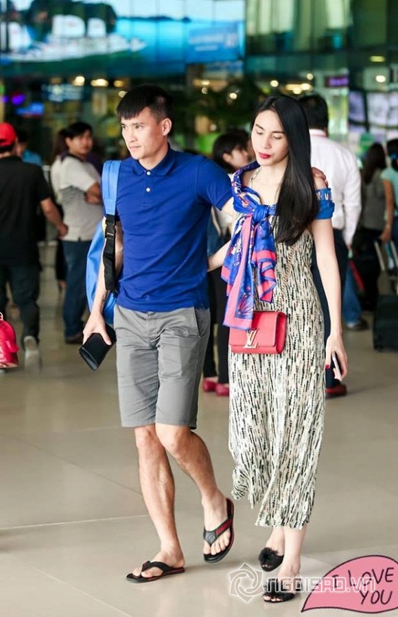 Vợ chồng Thủy Tiên buồn bã, âm thầm rời sân bay 4