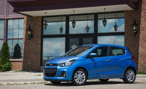 Chevrolet Spark giá 13.875 USD