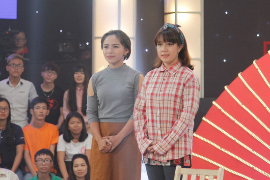 Thí sinh Mã Như Ngọc: Thí sinh đòi xăm…bít lưng khiến Trấn Thành khen duyên.  Thí sinh đến thi cùng với một người em trong đội kịch của trường Đại học Khoa học Xã hội và Nhân văn.  Ở vòng đầu tiên, thí sinh diễn tình huống bước vào tiệm và đòi xăm…“bít lưng”. Lúc này, người bạn phụ diễn trong vai chủ tiệm xăm đưa ra đề nghị rằng thí sinh nên xăm con công hay hình tiểu yến tử có đuôi bím dài thì mới có thể bít được hết lưng. Tuy nhiên, thí sinh cho biết muốn xăm hai chữ “bít lưng” chứ không muốn xăm những hình kia khiến Trấn Thành bật cười. Anh nhận xét thí sinh có duyên nên anh cười ủng hộ.