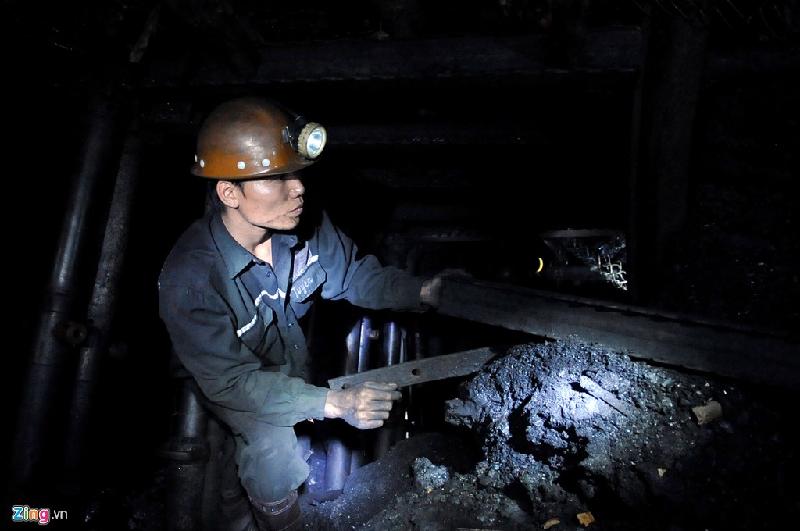 Những người lính trên mặt trận kinh tế. Họ là những người lính thợ đã có nhiều đóng góp quan trọng vào sự phát triển lớn mạnh của đơn vị mình.