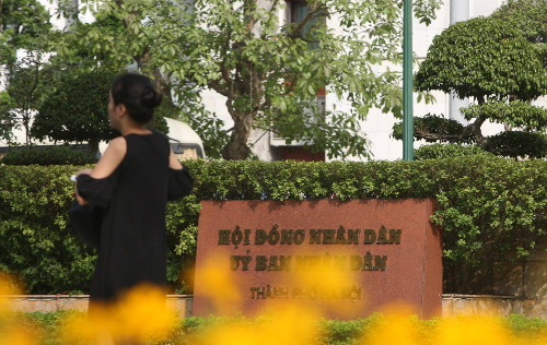 Cán bộ, công chức, viên chức thủ đô được đề nghị ăn mặc gọn gàng, lịch sự khi đến công sở. Ảnh minh họa: Võ Hải.