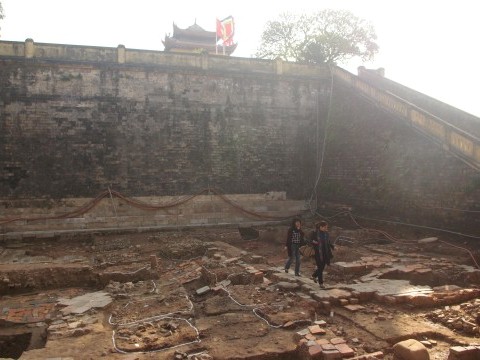 Hoàng thành T​hăng Long 'mở' hố khai quật đón khách