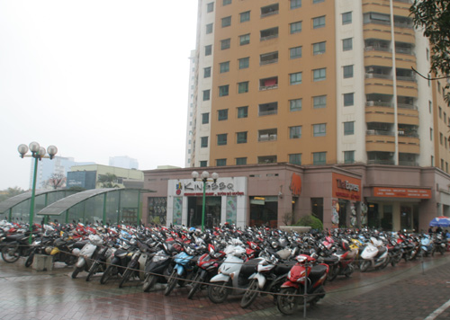 Khu đô thị Trung Hòa - Nhân Chính xuống cấp trầm trọng