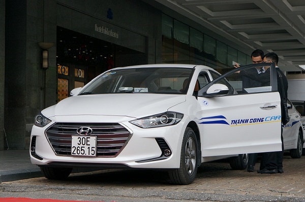 Thương hiệu Thành Công Car xuất hiện bên thân xe 
