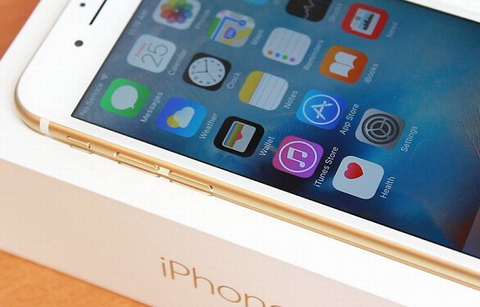 iPhone 6S 32GB mang sức mạnh của bộ vi xử lý A9 mới nhất tốc độ 1.8 GHz (iPhone 6 chỉ với 1.4 GHz), cùng các công nghệ tiên tiến nhất hiện nay như: Wifi chuẩn ac, tính năng kết nối 4G, cảm biến vân tay cải tiến giúp nhận diện và mở khóa nhanh hơn.