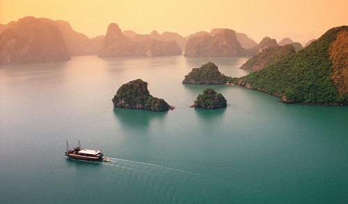 Quảng Ninh: Thu hồi sao hàng loạt khách sạn
