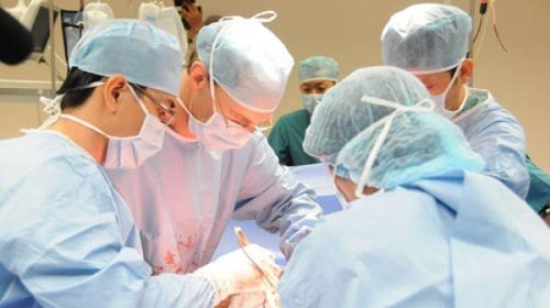 Hà Nội: 11 cán bộ y tế, 4 công an bị phơi nhiễm HIV