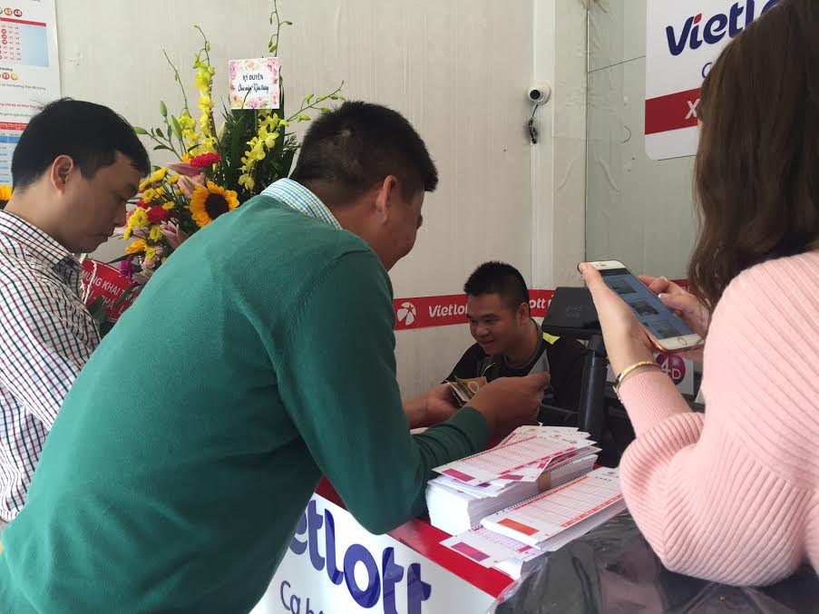 Tất cả các khách hàng đến đều được hướng dẫn tỉ mỉ