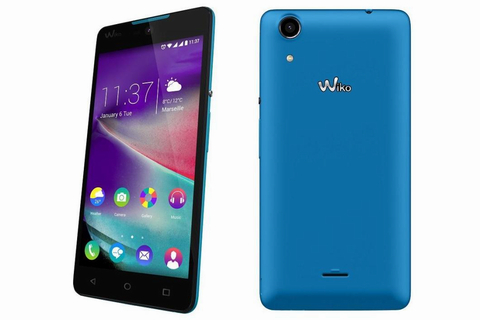 5. Wiko Rainbow Lite 4G. Wiko Rainbow  Lite  4G là mô hình điện thoại thông minh cơ bản hiệu quả. Tuổi thọ pin của điện thoại đủ để bạn thực hiện các cuộc gọi thoại và chấp nhận được khi lướt web. Hơn nữa, bộ vi xử lý lõi tứ Snapdragon 210 của Qualcomm sẽ đem lại hiêu suất sử dụng thoải mái cho điện thoại thông minh này. Tuy nhiên, màn hình cảm ứng thiếu linh hoạt lại là điểm yếu của mô hình. Điểm : 4,35/10. Giá khoảng 2,4 triệu đồng.