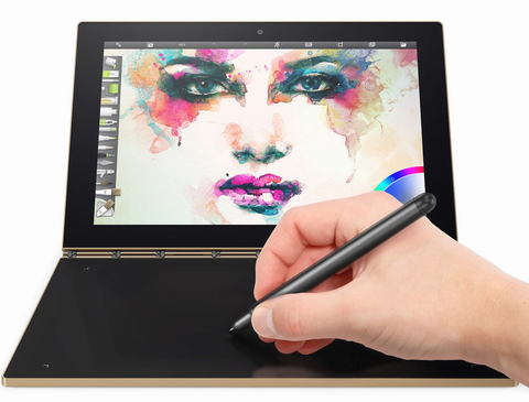 Yoga Book được đánh giá là máy tính bảng chạy Android tốt nhất đại diện cho nền tảng này. Ngoài các dịch vụ Google như Google Drive và Photos, Lenovo cài đặt sẵn một số ứng dụng Microsoft trên máy tính bảng, trong đó có các ứng dụng máy tính để bàn như Word, Excel, PowerPoint và OneNote. Tuy nhiên, máy tính bảng này có tuổi thọ pin không tốt với pin không lớn. 