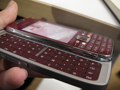 Top 10 điện thoại bàn phím QWERTY lừng danh của Nokia