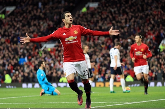 Đội hình tiêu biểu vòng 15 Premier League: &quot;Quỷ đỏ&quot; trở lại!