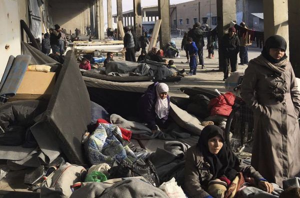 Phe nổi dậy tuyệt vọng đầu hàng, Aleppo thất thủ toàn diện