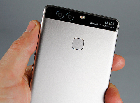 7 - Huawei P9. Cuối cùng Huawei P9 cũng được nhắc tới, nhưng sau Honor 8. Các 