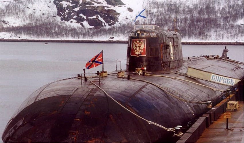 Năm 1980, bà Vanga đưa ra lời tiên tri hãi hùng đó là vào thời điểm giao thoa những hai thế kỷ tức năm 1999 hoặc 2000, Kursk sẽ bị nước bao phủ và cả thế giới sẽ phải bàng hoàng. Tàu ngầm này bị chìm ở biển Barent ngày 12/8/2000.