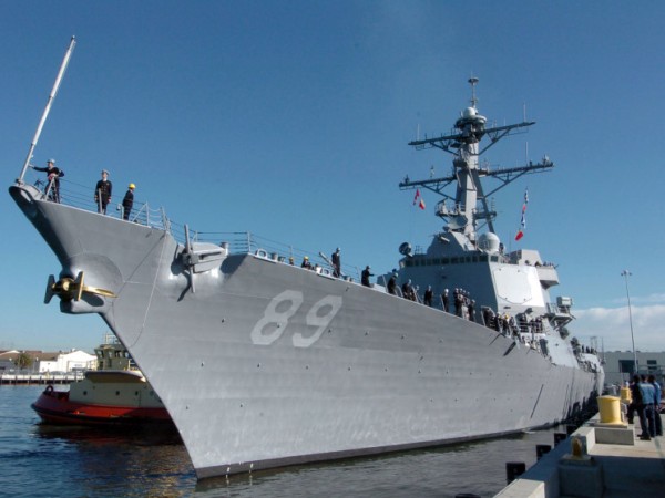 Tàu khu trục mang tên lửa dẫn đường USS Mustin (DDG 89) lớp Arleigh Burke