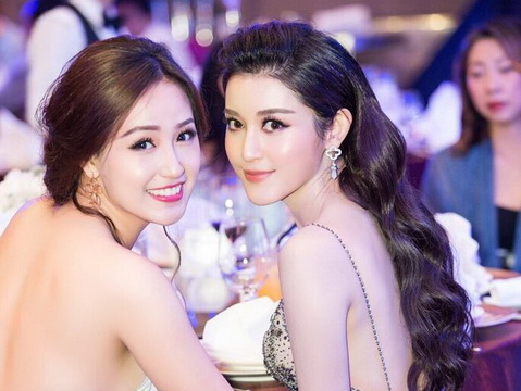 Huyền My đẹp nao lòng với váy xuyên thấu, hội ngộ cùng Mai Phương Thuý