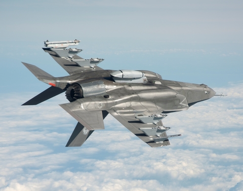F-35 bị Donald Trump &quot;ghẻ lạnh&quot;, Tướng Mỹ bênh vực