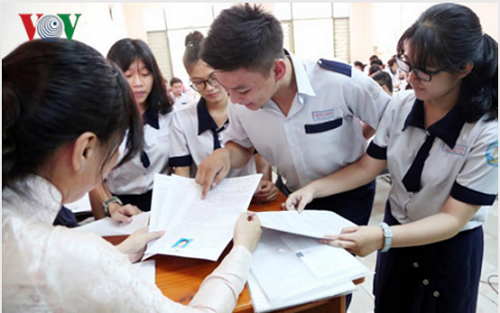 Bỏ điểm sàn sẽ khiến chất lượng Đại học &quot;xuống dốc không phanh&quot;?