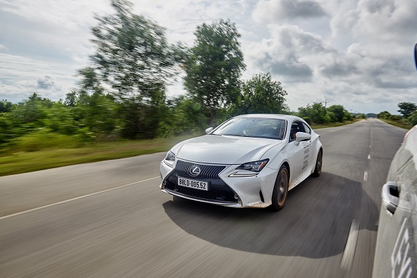 Lexus RC 200t: Đậm chất thể thao
