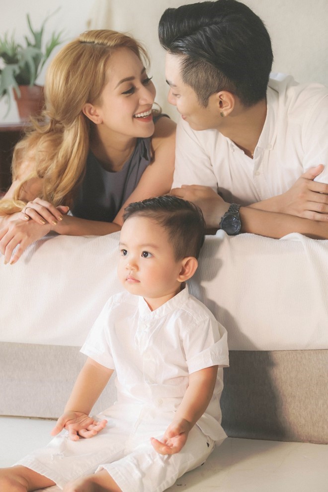Khánh Thi cho biết cô và bố mẹ chồng không hề có bất hòa, ngược lại, họ rất yêu thương vợ chồng cô. Ảnh: NVCC.