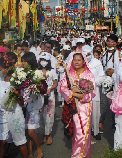 Le hoi an chay rung ron o Thai Lan
