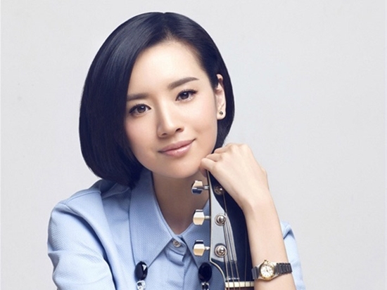  Đổng Khiết vai Phú Sát Lang Hoa: Bề ngoài luôn tỏ ra hiền thục, đức độ, trái ngược với nội tâm thâm trầm, luôn nghi kỵ có kẻ muốn chiếm đoạt ngôi vị Hoàng hậu và Hoàng thái tử nên sẵn sàng mưu hại những phi tần được Hoàng đế sủng ái.