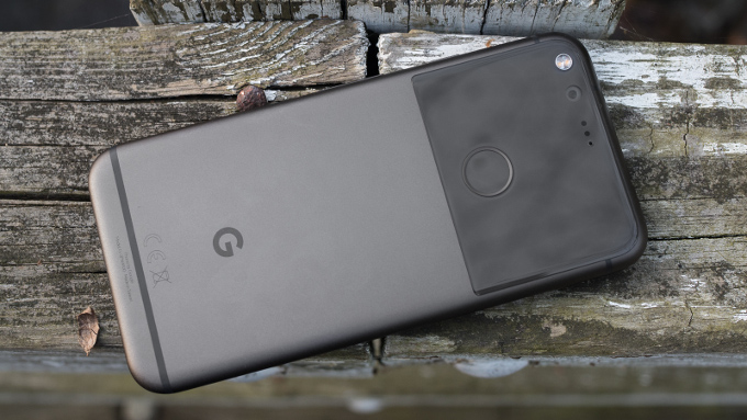 #3: Google Pixel thế hệ thứ 2: Google Pixel và Pixel XL đã gây tiếng vang lớn trong năm 2016. Sự thật là hiệu suất đạt được của 