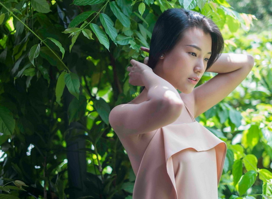 Hoàng Oanh tự tin thử sức ở nhiều lĩnh vực nhằm thỏa mãn sức trẻ và tận hưởng niềm đam mê nghệ thuật của mình.