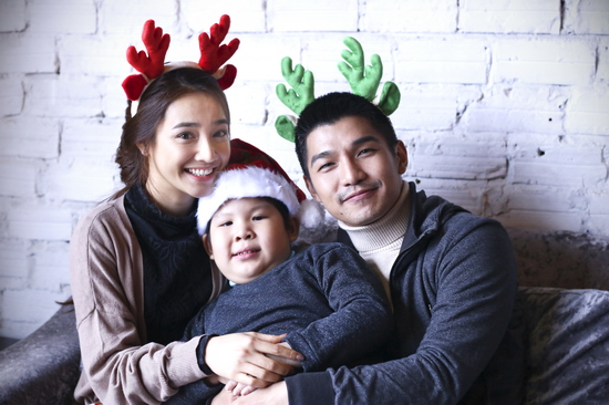 Tham gia cùng cô trong phim nay là ca sĩ Cường Seven và bé Pù