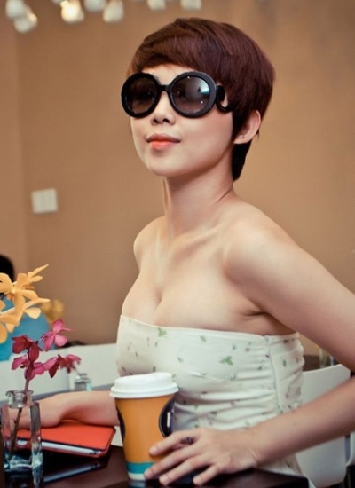 so-thich-dien-trang-phuc-pho-vong-mot-cua-toc-tien-10