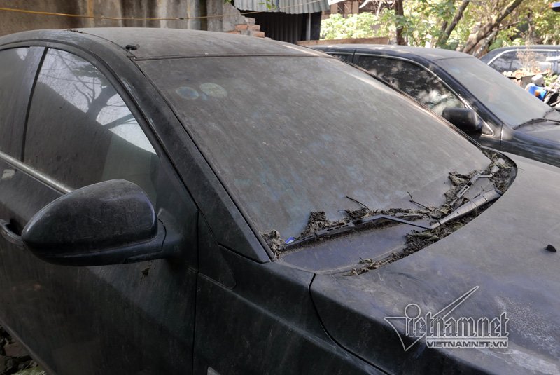 Siêu xe tiền tỷ 'bỏ hoang' nửa năm nay Xe bị tạm giữ này có thời hạn đăng kiểm tháng 1/2016, như vậy được