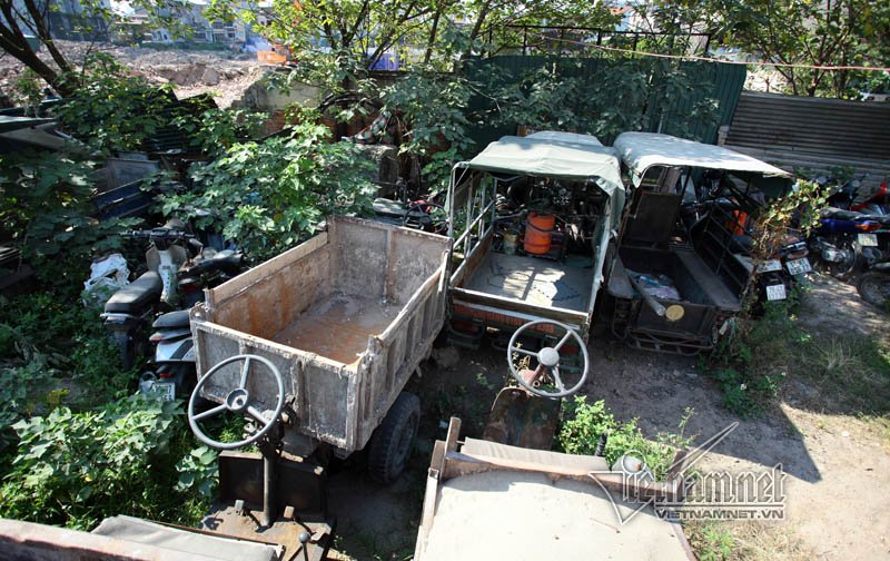 Siêu xe tiền tỷ 'bỏ hoang' nửa năm nay Tại bãi giữ xe 360 Giải Phóng có gần 100 xe ba bánh tự chế bị tạm giữ