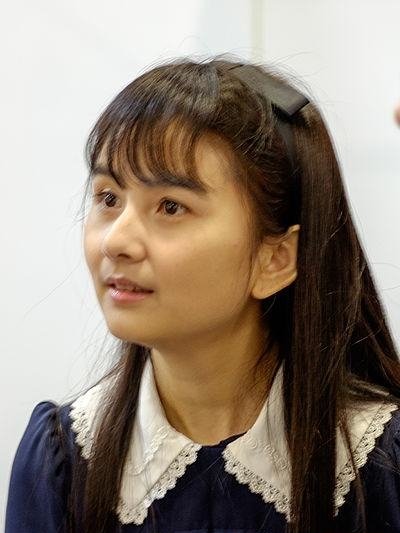 Mặt mộc hiện tại của Hạ Đạt khiến người hâm mộ ngạc nhiên vì cô vẫn còn trẻ trung so với tuổi 35 của mình.