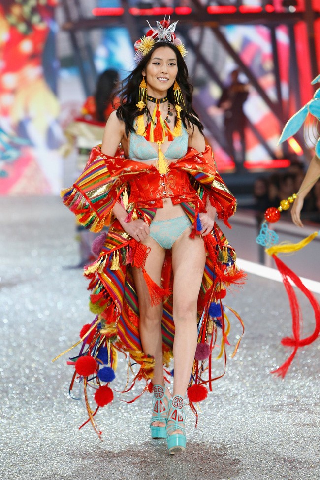 Top thu nhap chenh lech cua 13 thien than Victoria's Secret hinh anh 3