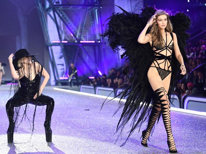 Top thu nhap chenh lech cua 13 thien than Victoria's Secret hinh anh 6