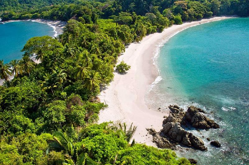 Việt Nam là điểm du lịch giá rẻ của năm 2017 hình ảnh 6 Ở Costa Rica, du khách có thể thuê xe trong 8 giờ đồng hồ mà chỉ mất 10 USD, thưởng thức các món ăn địa phương với giá 3 USD. Ảnh: Hola.