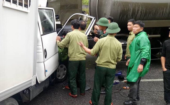 Thông tin mới nhất về vụ xe chở nghi phạm gặp nạn