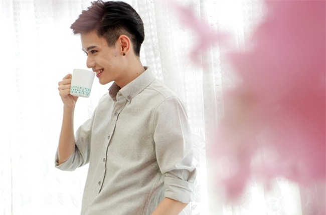 17 ngôi sao tuổi Dậu nổi tiếng nhất showbiz Việt hình ảnh 17 Đào Bá Lộc là thí sinh The Voice mùa đầu tiên, thuộc đội của huấn luyện viên Hồ Ngọc Hà. Nam ca sĩ sinh năm 1993 sở hữu chất giọng nhẹ nhàng da diết. Năm 2015, anh tham gia Sing my song nhưng không được lọt vào vòng trong.