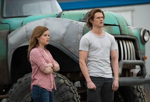 Bạn diễn của Lucas Till trong Xe Tải Quái Vật chính là người đẹp chuyên trị dòng phim kinh dị – Jane Levy.
