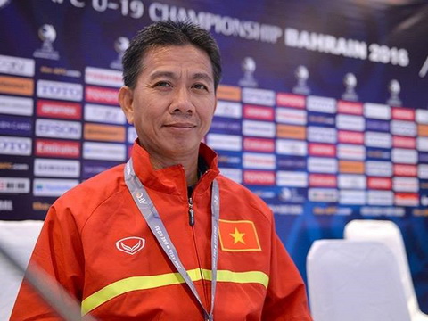 Hoàng Anh Tuấn sẽ tạo bất ngờ ở World Cup trẻ?  Ông Hoàng Anh Tuấn chắc chắn là tên tuổi được chờ đợi nhiều nhất trong làng HLV ở năm Đinh Dậu. Ông Tuấn sẽ đảm nhận nhiệm vụ quan trọng nhất của bóng đá Việt Nam khi cầm đội U20 trẻ trung tới World Cup lần đầu tiên trong lịch sử. Giành được 1 điểm tại U20 World Cup đã là thành công rực rỡ của ông thầy người Khánh Hòa.