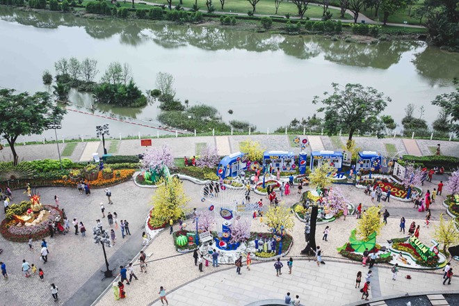 Hoi hoa xuan o pho nha giau Sai Gon hinh anh 1