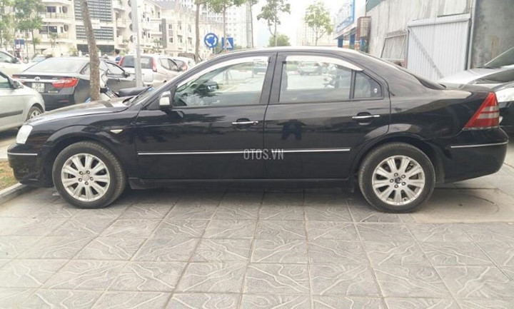Tầm tiền dưới 300 triệu đồng, bạn hoàn toàn có thể mua được những chiếc Mondeo sản xuất trong khoảng thời gian từ năm 2005 đến 2006 với mức giá dao động từ 270 đến 290 triệu đồng 