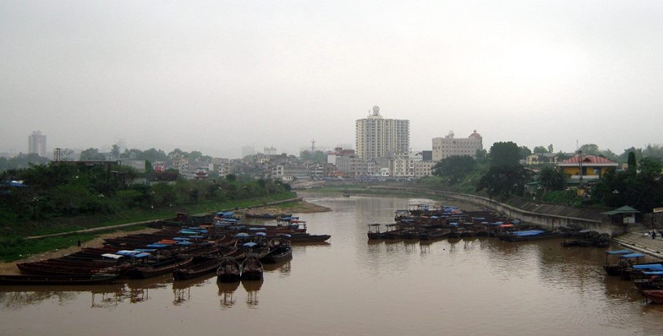 Bắt 'lô' xe máy lậu giá trị cao 'vượt biên' sang Trung Quốc