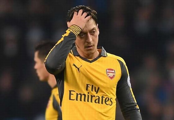 HLV Wenger thừa nhận Ozil &quot;mất tích&quot; hơn 1 tuần nay!