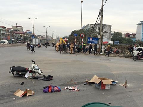 Hà Nội: Người phụ nữ bị xe tải cán chết thương tâm